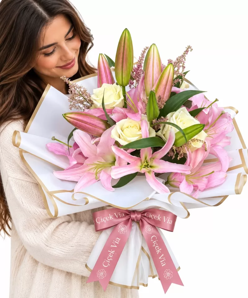 Pembe Lilyum ve Beyaz Gül Buketi | Özel Tasarım Çiçek Buketi